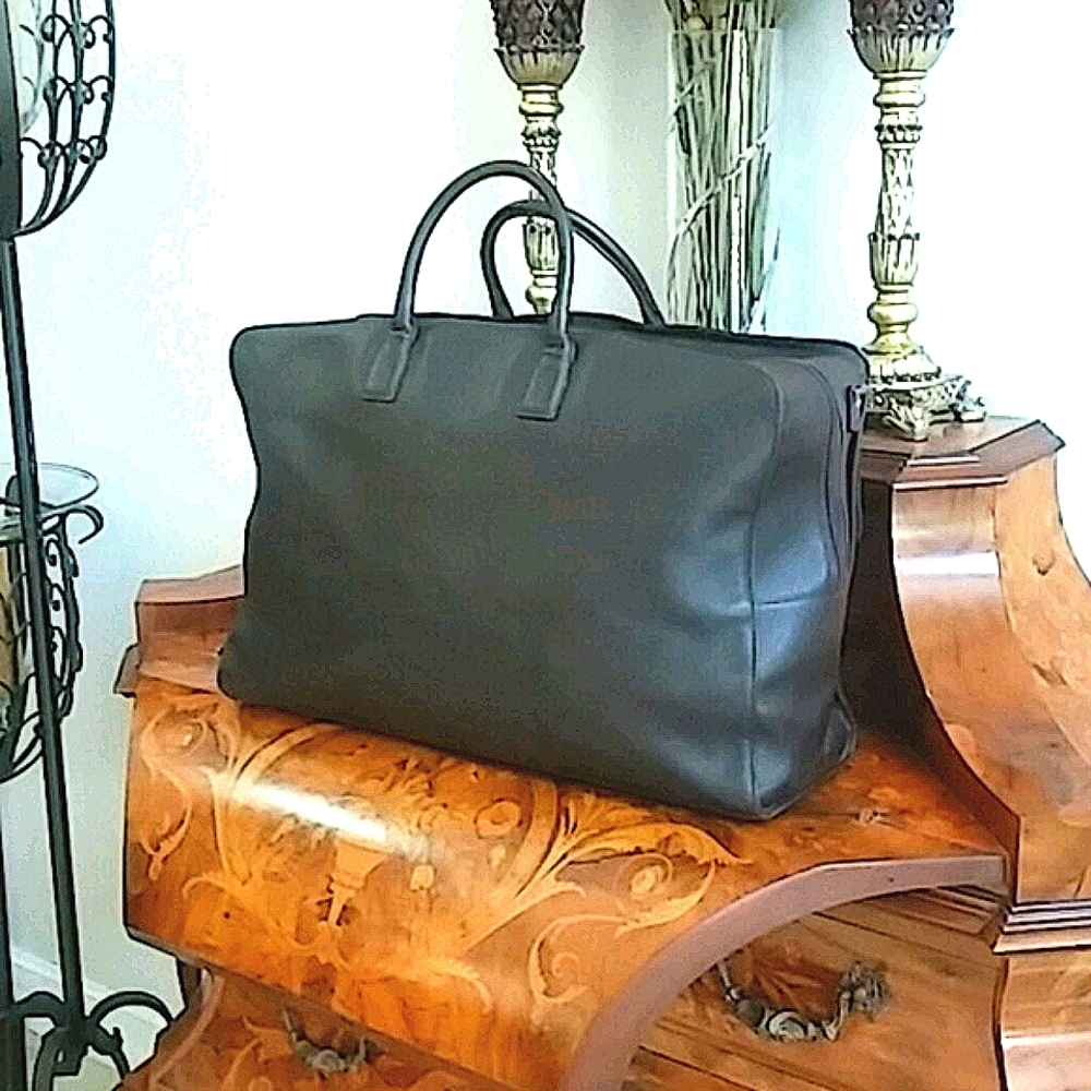 Gucci Gym Duffle Overnight Travel Weekend CarryOn